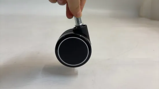Silla de oficina negra resistente con ruedas de goma de poliuretano